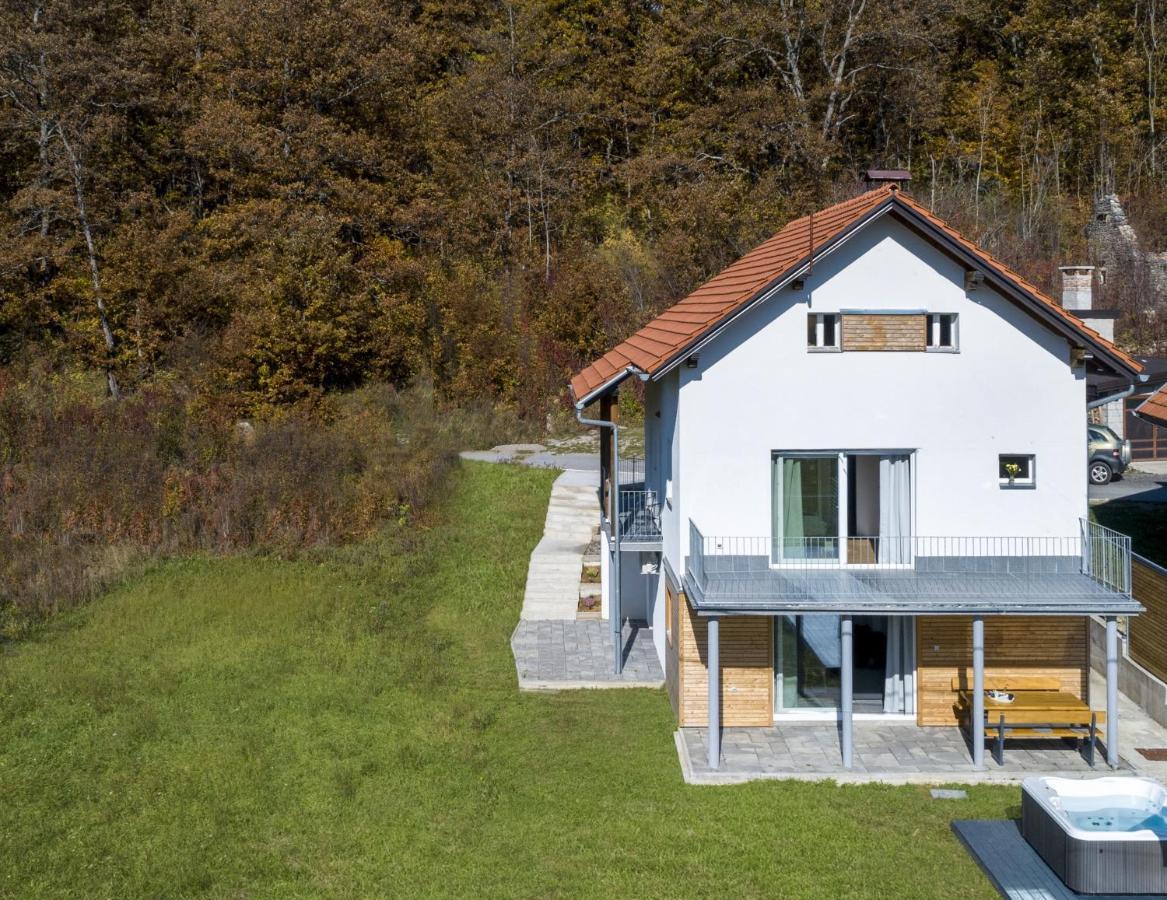 Velebit Lodge Lovinac (Lika-Senj) Exterior foto
